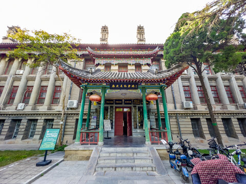 河南大学开封明伦校区历史学院