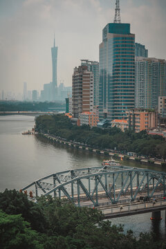 广州珠江河道两岸