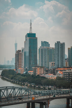 广州珠江河道两岸