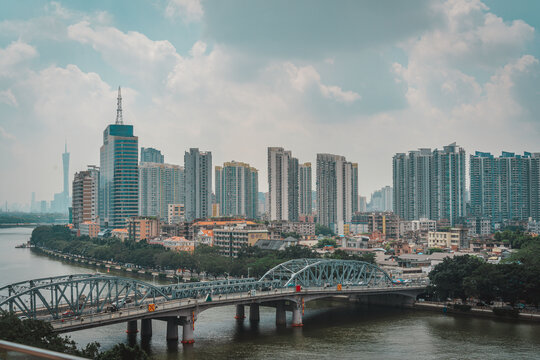 广州珠江河道两岸