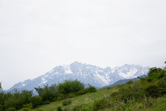 临夏太子山