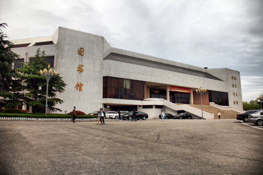 青岛大学图书馆