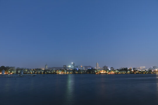 山东济南大明湖夜景