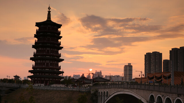 洛阳朱樱塔夕阳