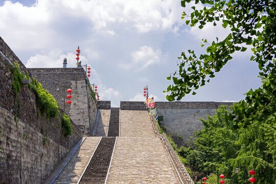 登城台阶