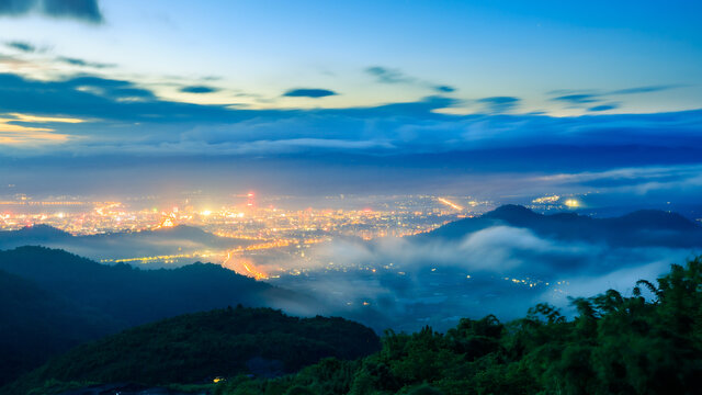 芒市夜景