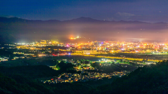 芒市夜景