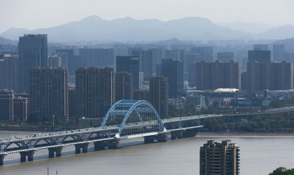 远眺城市