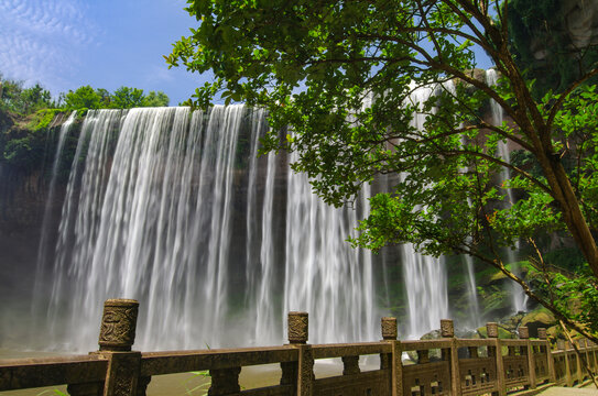 瀑布美景