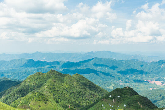 群山