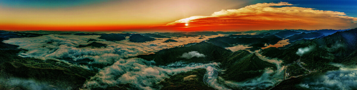 屋脊山云海