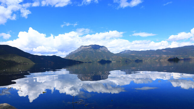 丽江泸沽湖景区天空之境