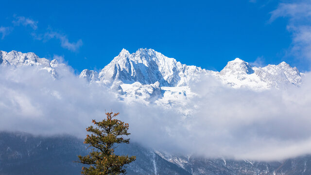 丽江玉龙雪山雪后风光