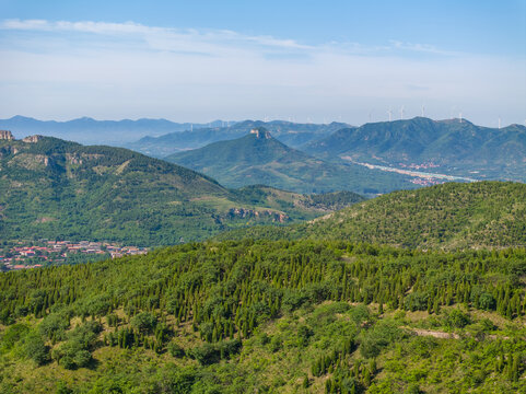 济南南部山区群山