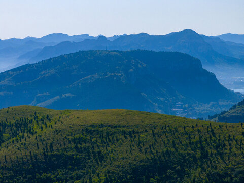 济南南部山区群山