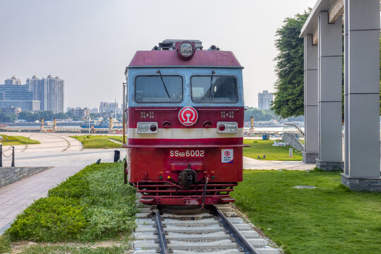 韶山6B型电力机车1