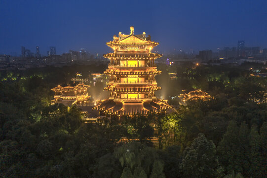 鸟瞰大明湖超然楼夜景