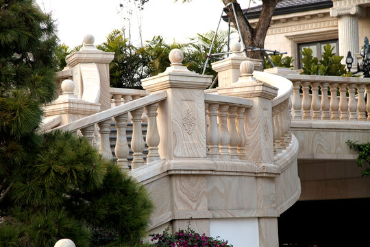 别墅露台栏杆豪宅建筑石材装饰