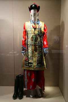蒙古族女服