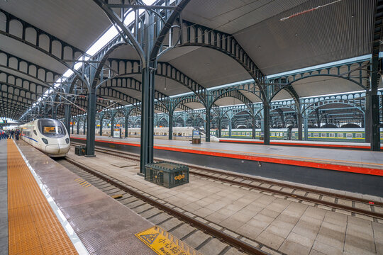 哈尔滨火车站站台