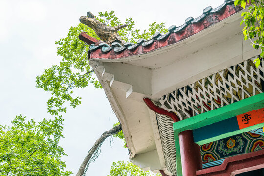 贺州浮山寺环碧亭一角