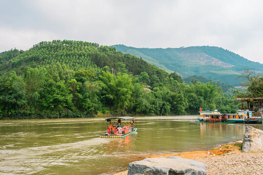 贺州浮山寺游船