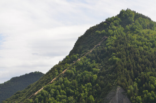 卓尼县城山峰