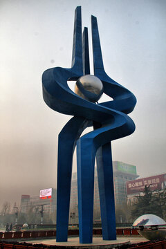 济南泉城广场雕塑