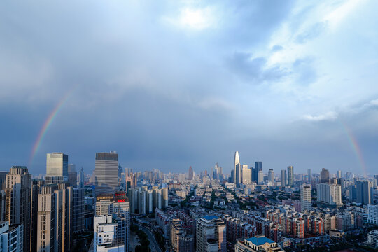天津城区雨后彩虹