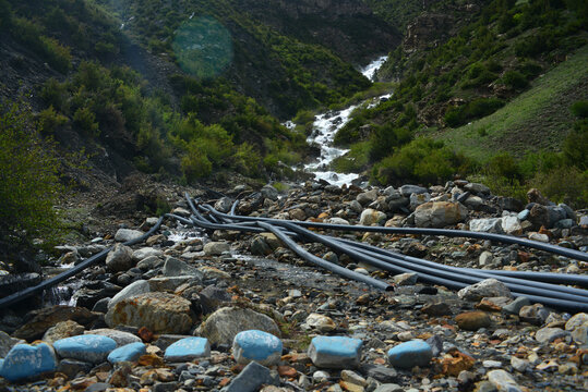 山间小溪