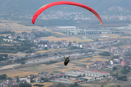 富阳永安山滑翔伞训练基地