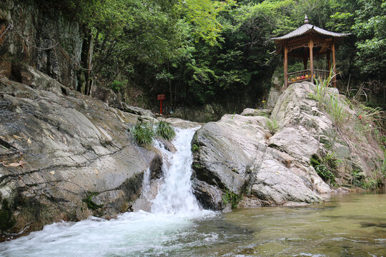 中国池州百丈崖风景区