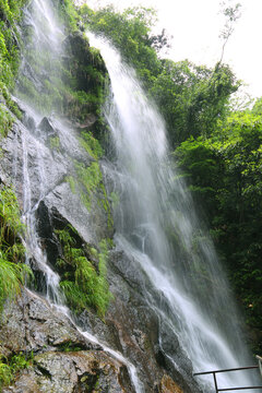 中国池州百丈崖风景区