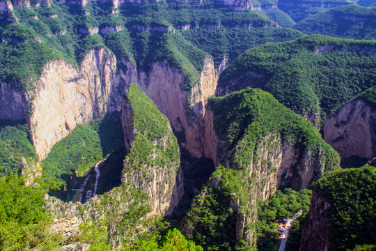 高山丘壑