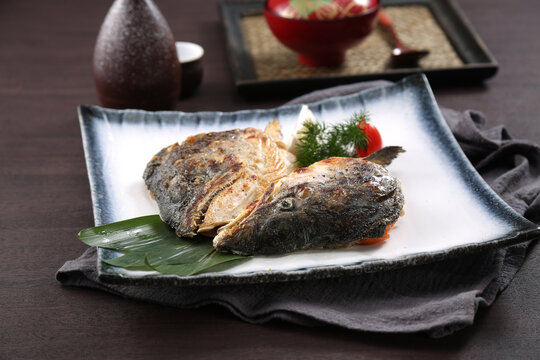 日式烤鱼头