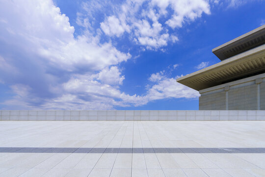 石板地面现代建筑蓝天白云