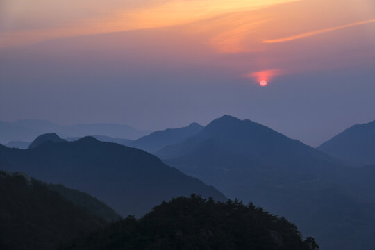 中国安徽天柱山风景区日出