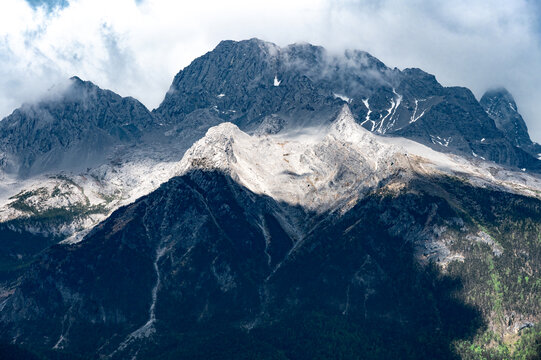 玉龙雪山