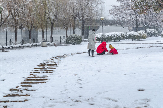 义乌香雪园雪天公园玩雪