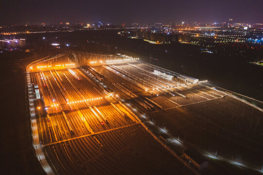 俯拍动车运用所高铁列车夜景