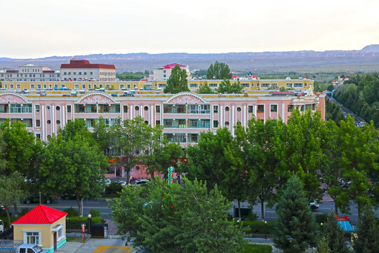 新疆建筑