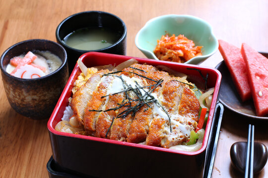 猪排饭套餐