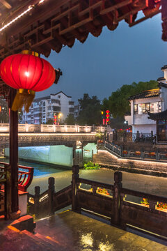 暴雨中的秦淮河夜景