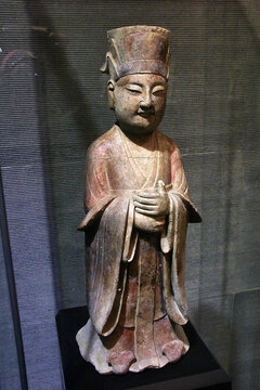 苏州博物馆五代石立像
