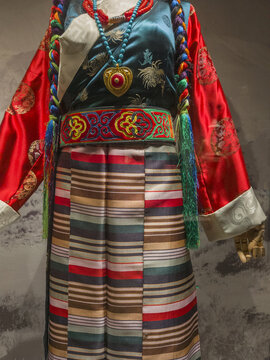 藏族服饰20