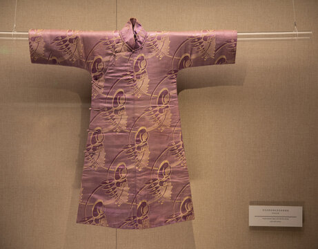紫色花缎丝绵衬里长袖童旗袍