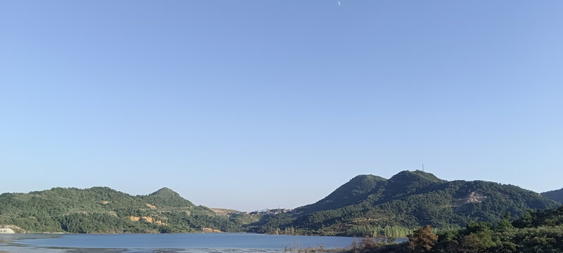 天空湖水