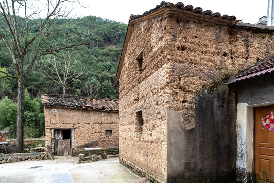 农村传统黄泥房土房子古建筑