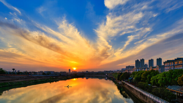 玉山金沙溪晚霞夜景城市风光