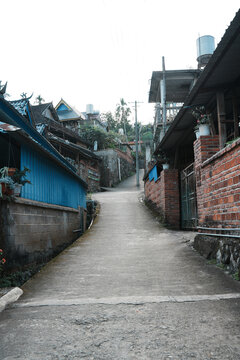 傣族寨子的小巷子